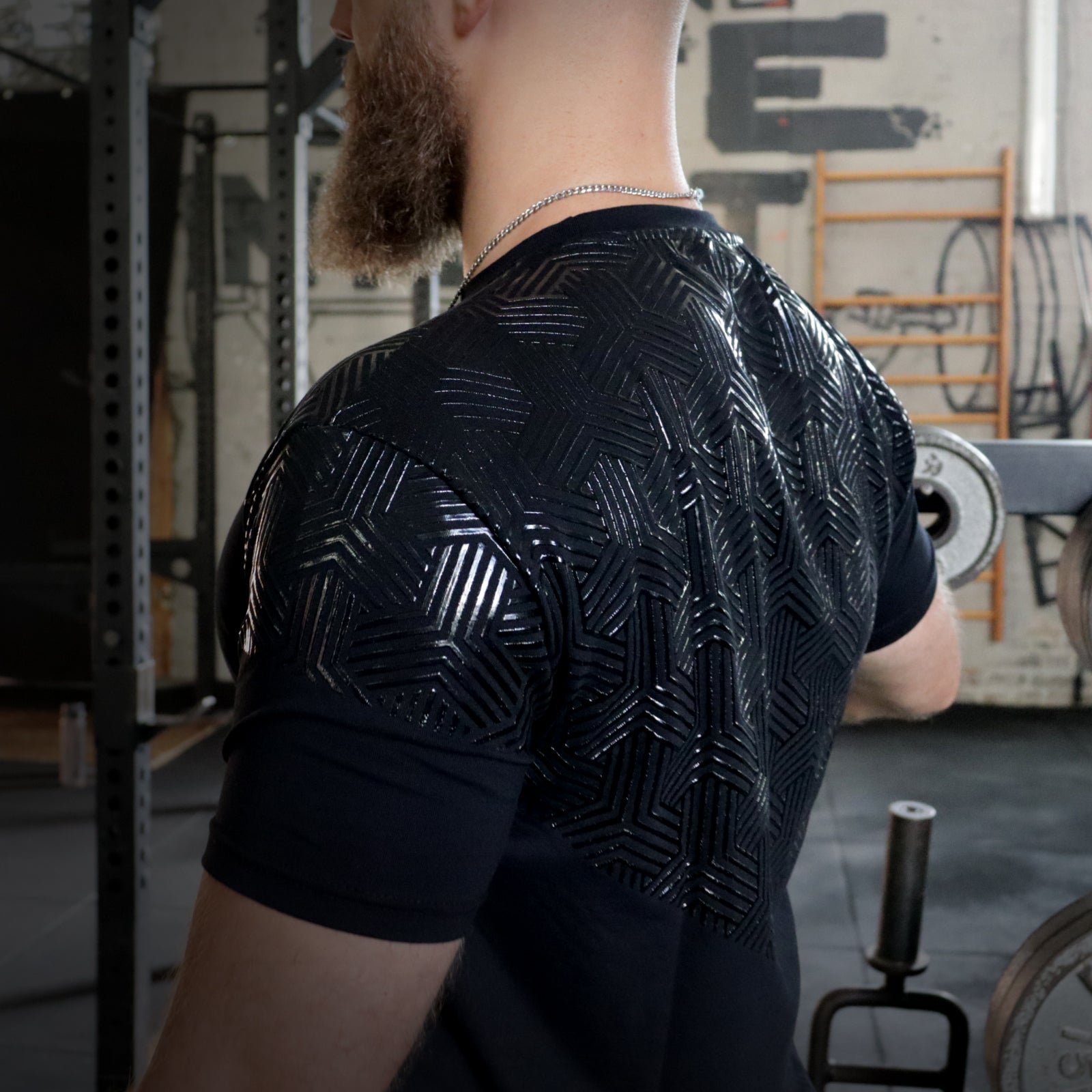 strength-shop-barbell-grip-shirt-schwarz-langhantel-grip-shirt image 4
