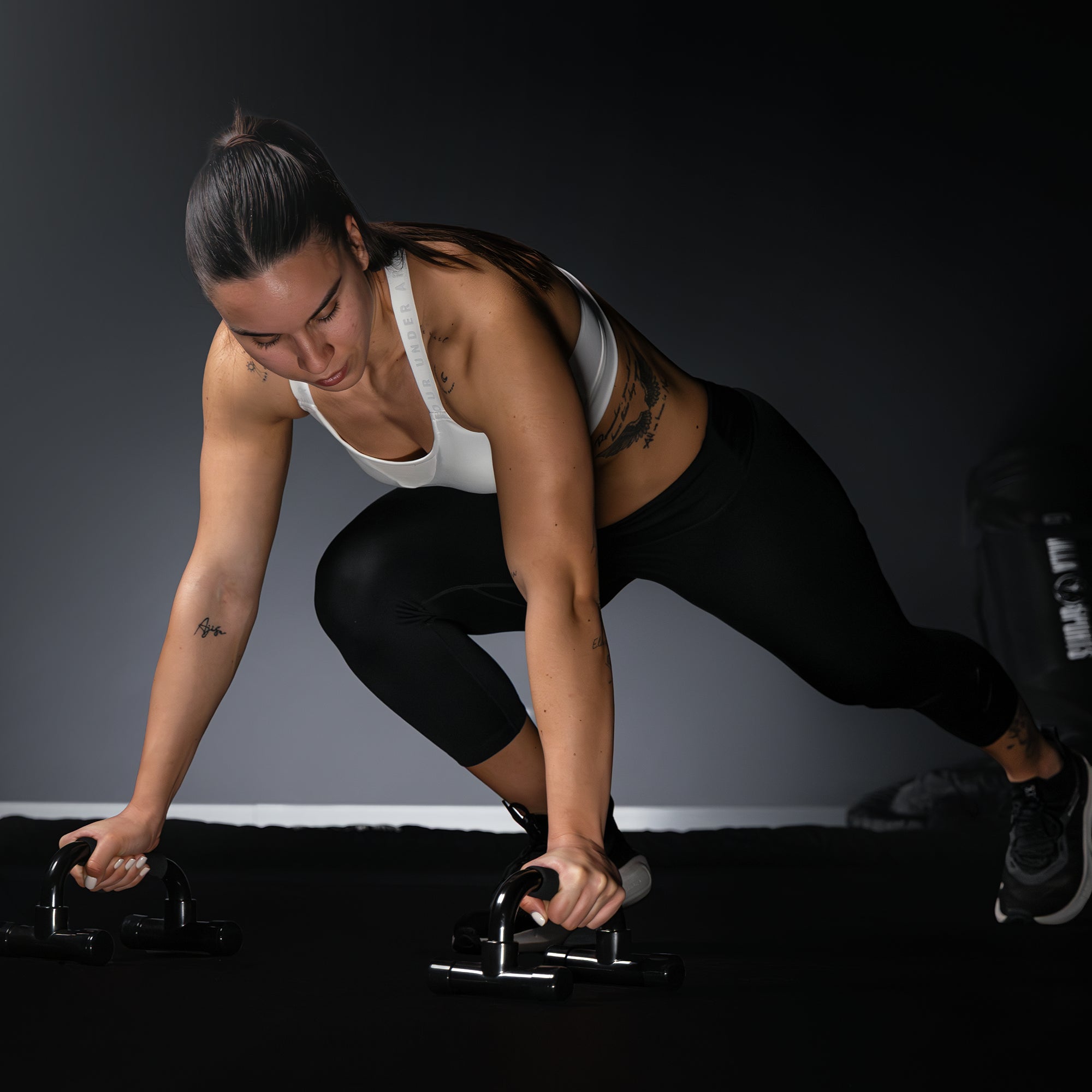 gorilla-sports-ab-roller-set-mit-kniematten-springseil-und-liegest-tzgriffen image 2