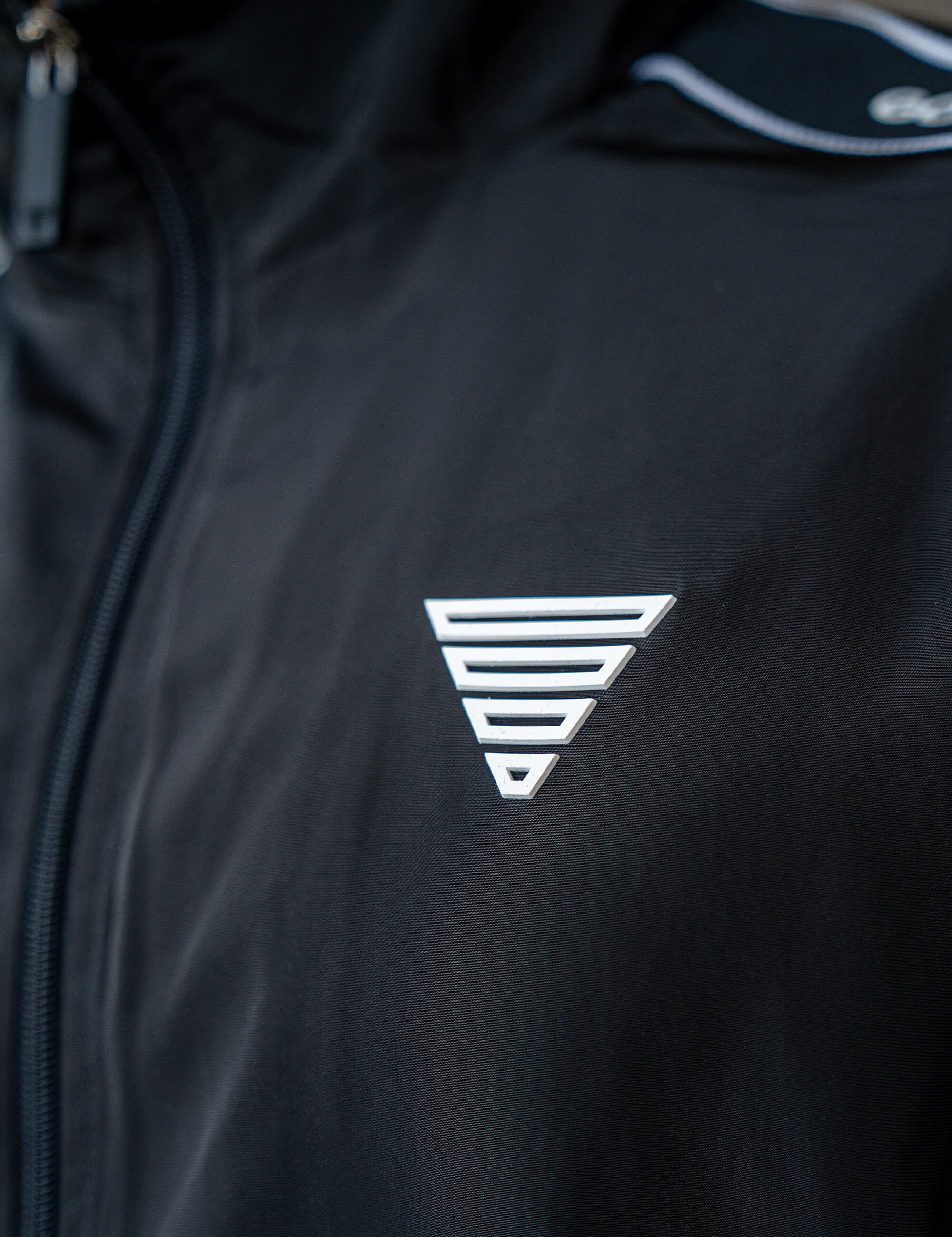 gornation-tracksuit-jacke-streetwear-trainingsjacke-mit-seitenstreifen image 8