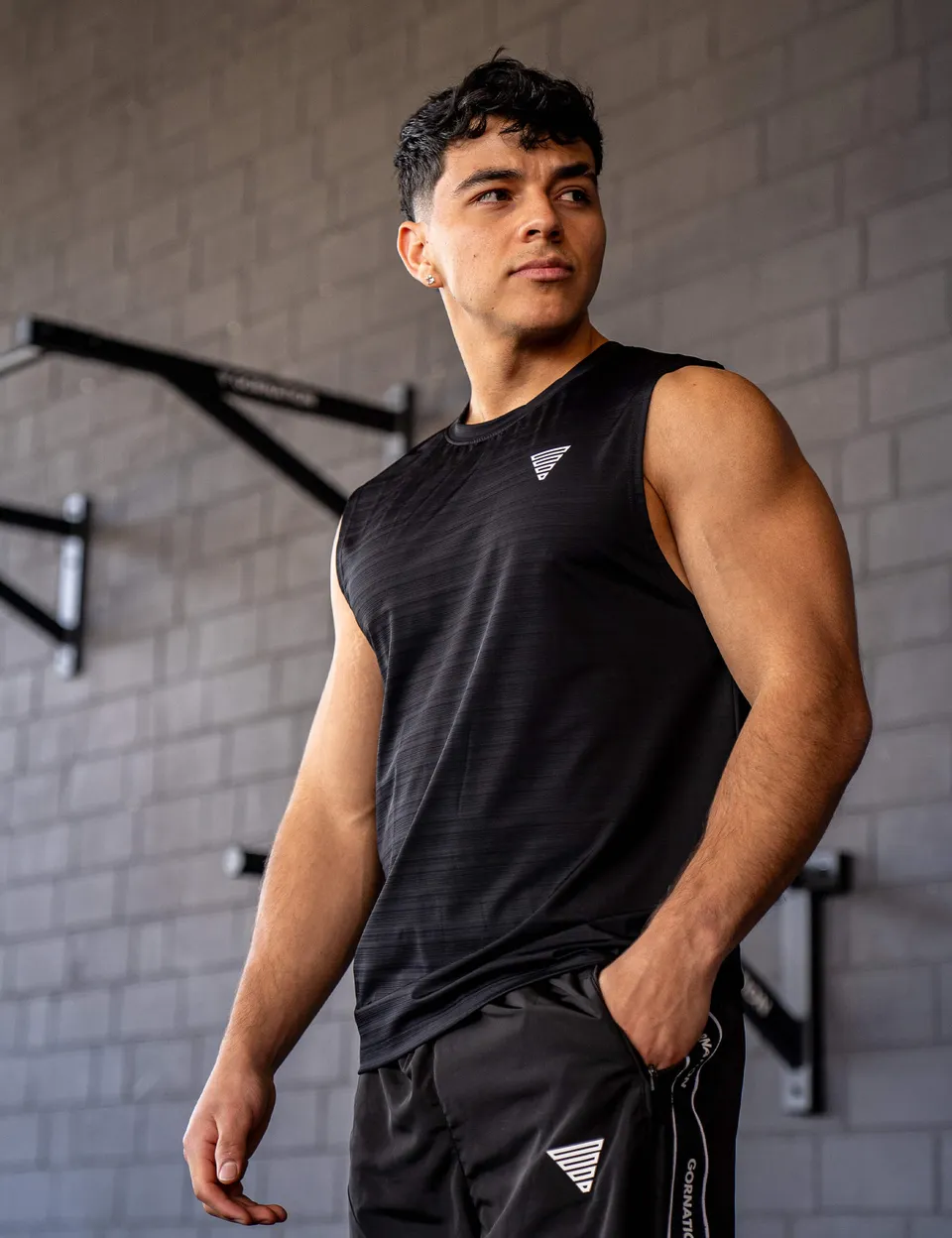 gornation-active-tank-top-figurbetontes-performance-tank-f-r-m-nner image 1