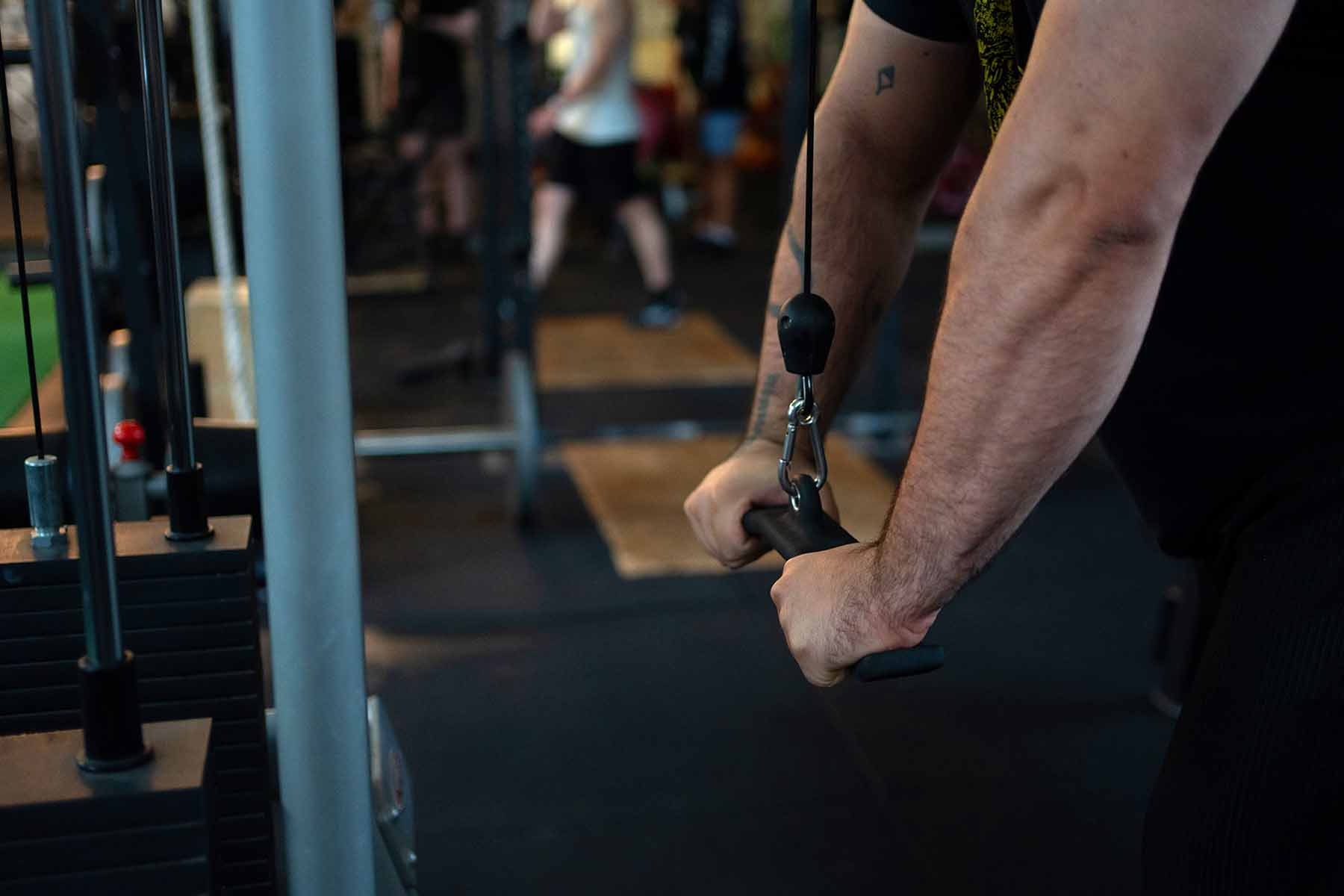 strength-shop-tricepatops-flacher-trizepsgriff-trizepsstange image 4