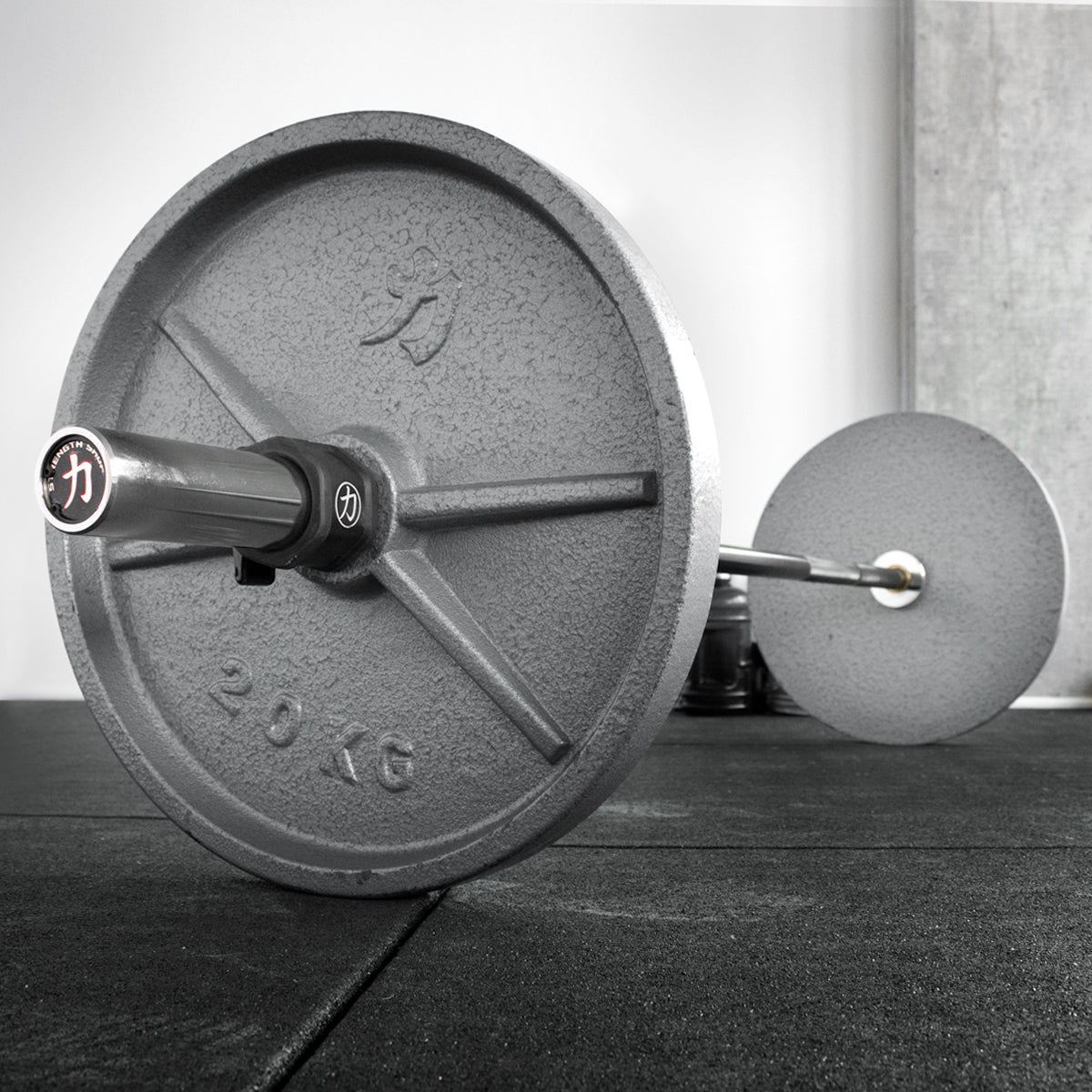 strength-shop-garage-strength-langhantel-extra-kurz-1-835m-15kg-e-coat image 5