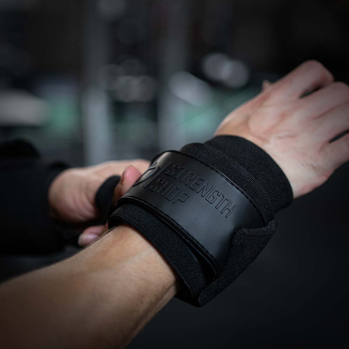 strength-shop-super-heavy-handgelenkbandagen-stealth-ipf-60cm-90cm image 5