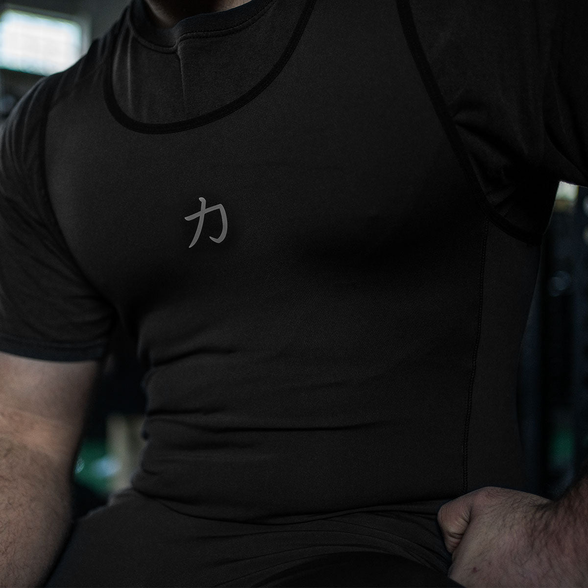 strength-shop-unisex-singlet-trikot-schwarz-mit-grauem-logo-ipf-zertifiziert image 5