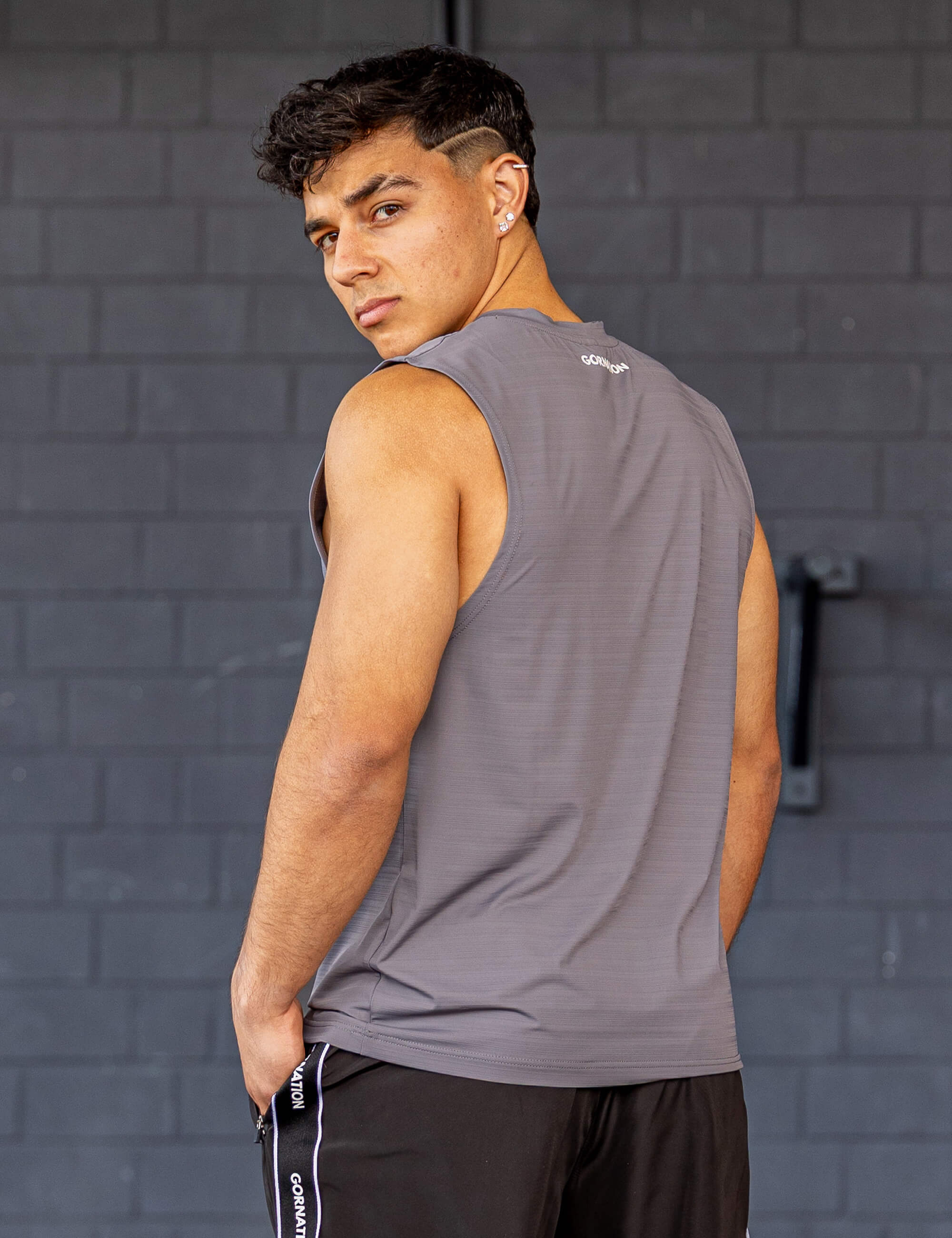 gornation-active-tank-top-figurbetontes-performance-tank-f-r-m-nner image 3