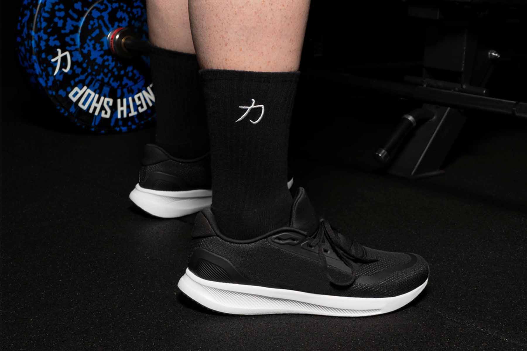 strength-shop-crew-socken-trainingssocken-baumwolle-schwarz-wei image 3