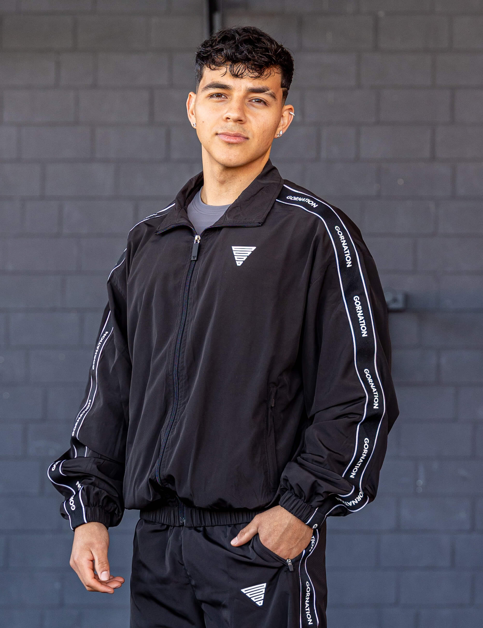 gornation-tracksuit-jacke-streetwear-trainingsjacke-mit-seitenstreifen image 3