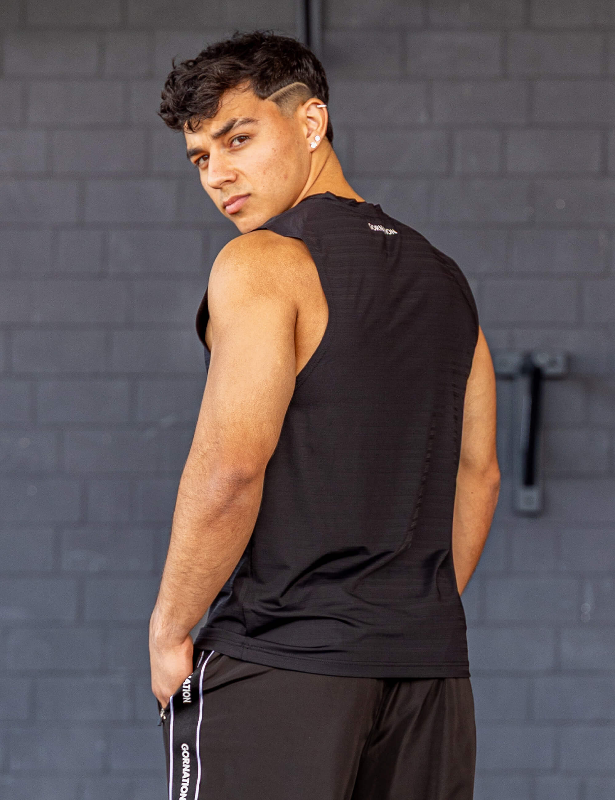 gornation-active-tank-top-figurbetontes-performance-tank-f-r-m-nner image 7