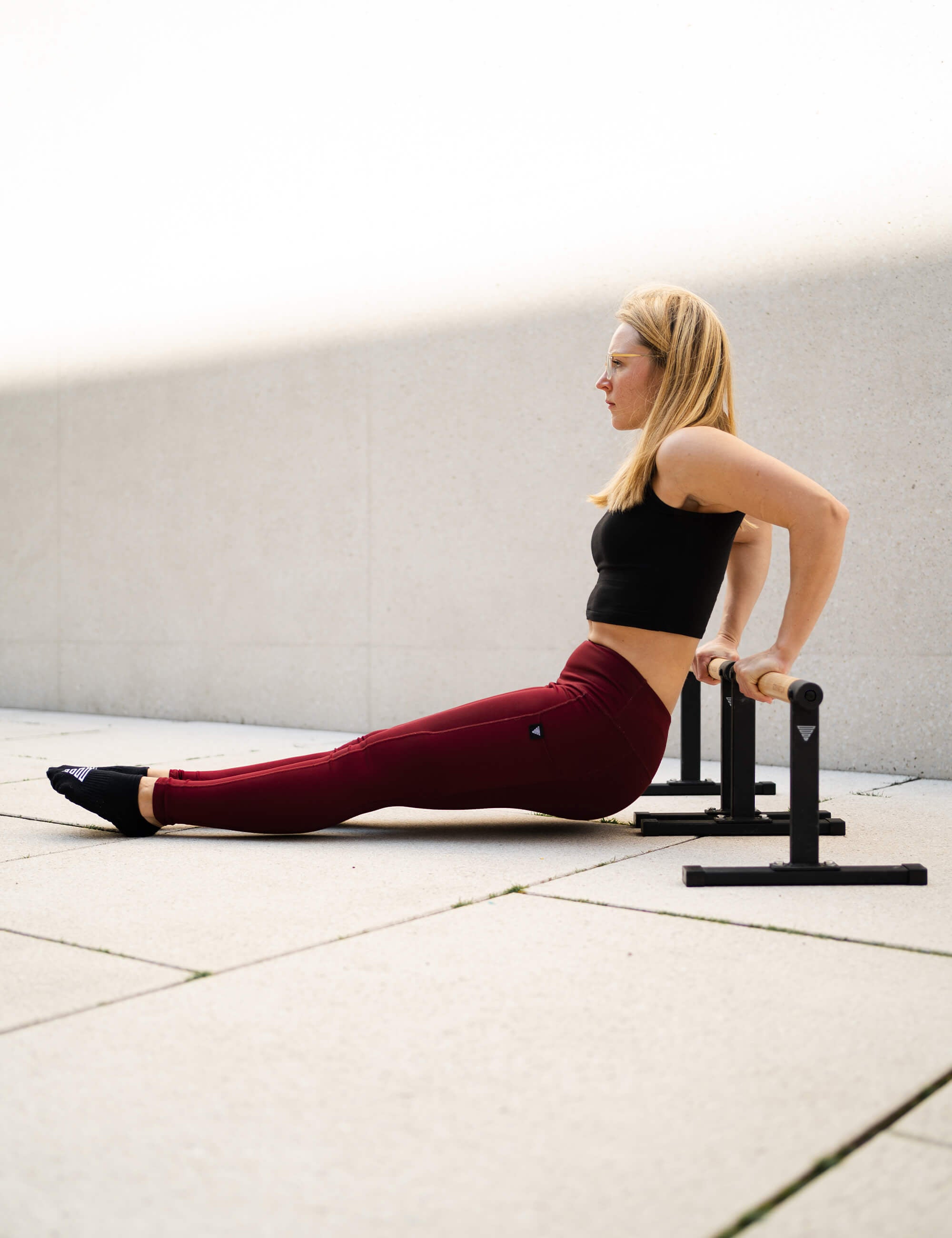 gornation-calisthenics-starter-set-parallettes-resistance-bands-tape-wrist-wraps image 5
