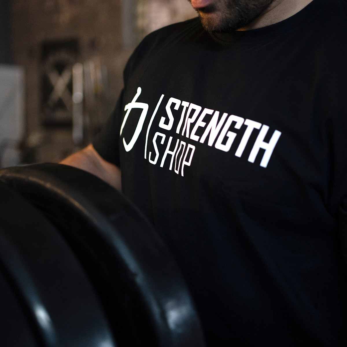 strength-shop-strength-wear-logo-t-shirt-v3-t-shirt-schwarz image 3