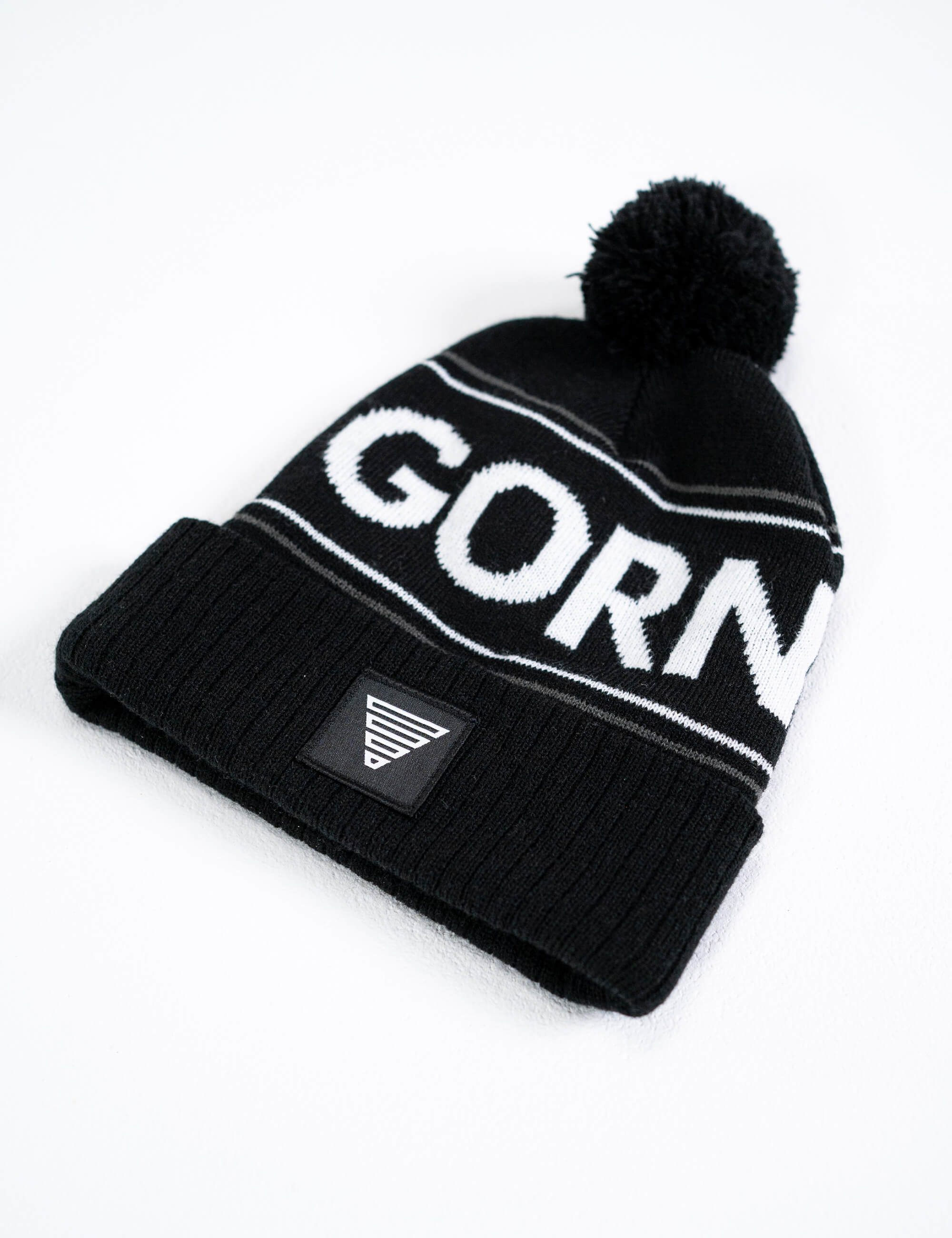 gornation-classic-pom-beanie-schwarzes-beanie-mit-bommel image 7