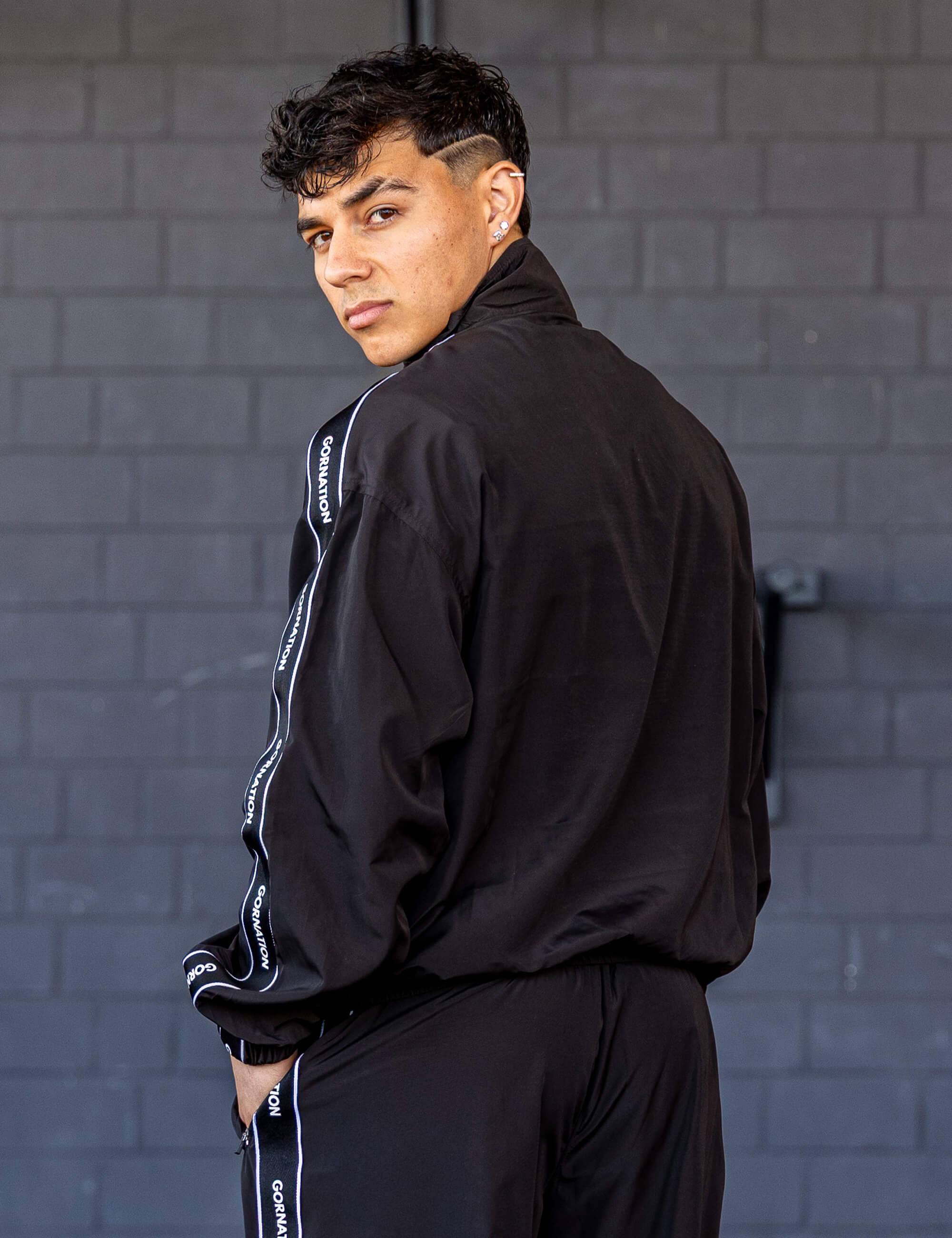 gornation-tracksuit-jacke-streetwear-trainingsjacke-mit-seitenstreifen image 5