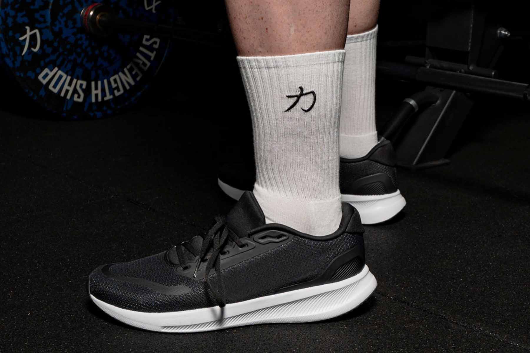 strength-shop-crew-socken-trainingssocken-baumwolle-schwarz-wei image 6
