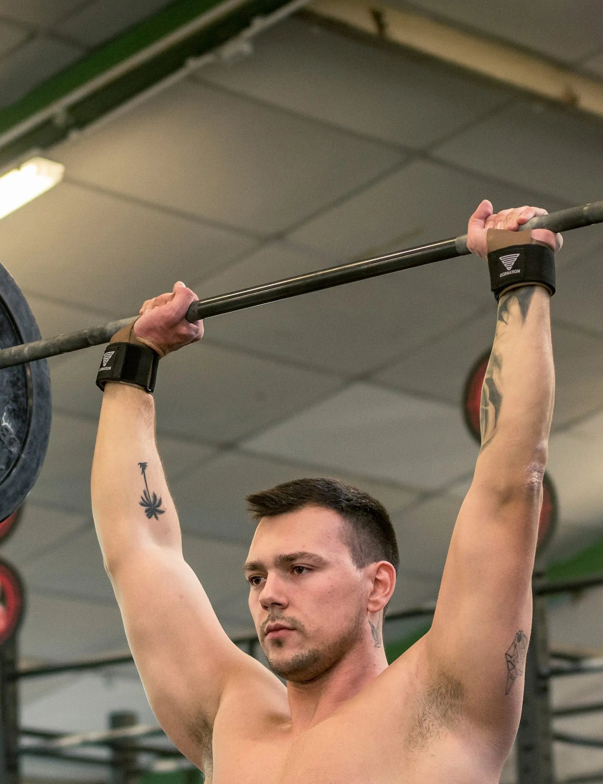gornation-workout-hand-grips-leder-griffschutz-mit-handgelenkbandage image 5
