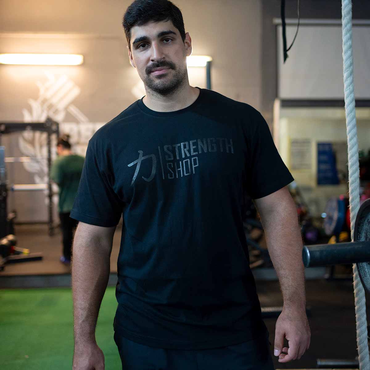 strength-shop-strength-wear-logo-t-shirt-v3-t-shirt-all-black image 5