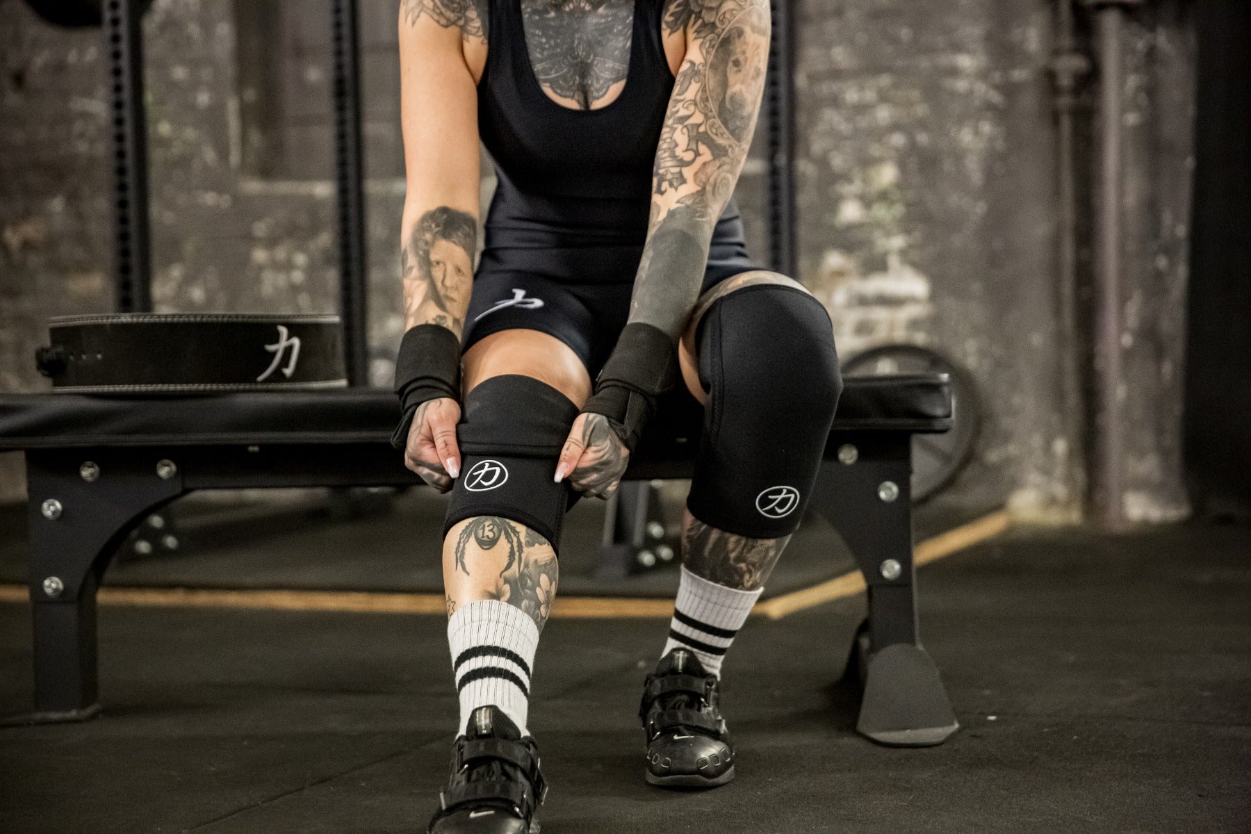strength-shop-7mm-inferno-neoprene-knee-sleeves-dark-camo-ipf-zertifiziert-paar image 6