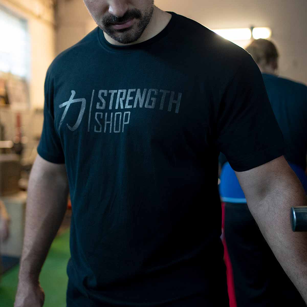 strength-shop-strength-wear-logo-t-shirt-v3-t-shirt-all-black image 4