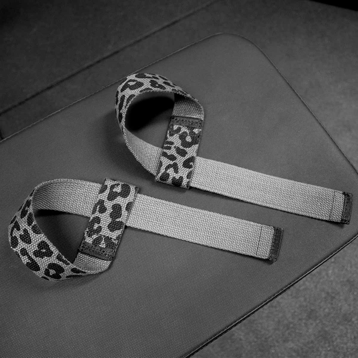 strength-shop-originals-lifting-straps-dark-leo-cotton-zughilfen-paar image 4