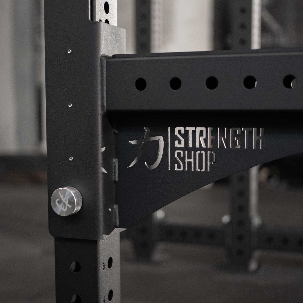strength-shop-magnet-pin-mrr-kompatibel image 4