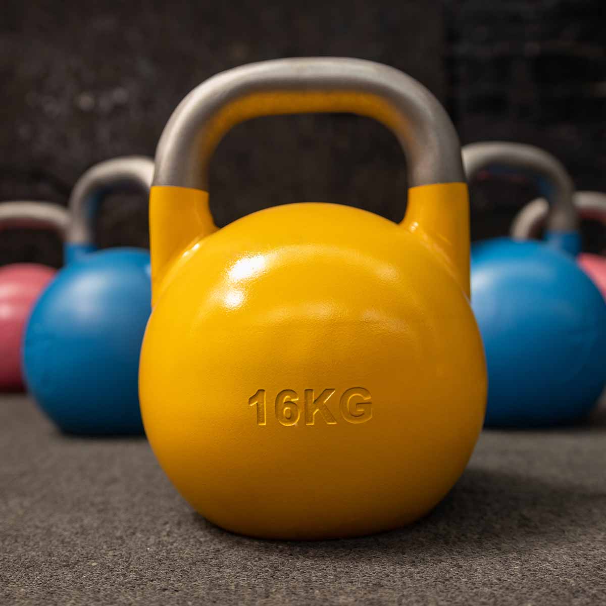 strength-shop-competition-kettlebell-gusseisen-4-36-kg-variante image 8